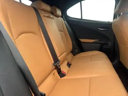 Photo 9 Lexus UX  250h Le 2WD