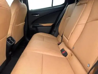 Photo 13 Lexus UX  250h Le 2WD