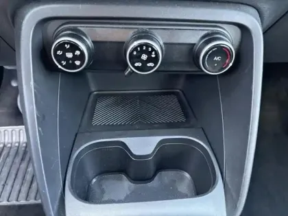 Photo 13 Citroën C3  1.2 Hybride 110ch PLUS