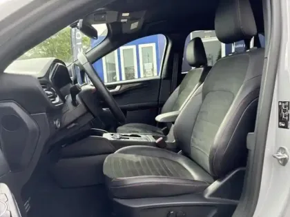 Photo 12 Ford Kuga  2.5 Duratec 190ch FHEV E85 Graphite Tech Edition BVA