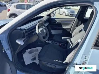 Photo 8 Citroën C3  1.2 Hybride 110ch PLUS e-DCS6