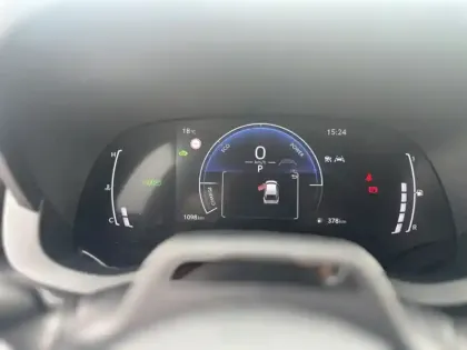 Photo 11 Toyota Yaris Hybride 1.5 HYBRID 116H DESIGN BUSINESS PACK CARGO