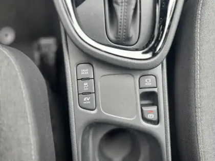 Photo 16 Toyota Yaris Hybride 1.5 HYBRID 116H DESIGN BUSINESS PACK CARGO