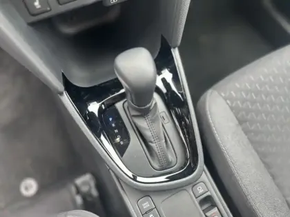 Photo 15 Toyota Yaris Hybride 1.5 HYBRID 116H DESIGN BUSINESS PACK CARGO