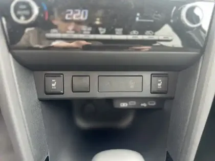 Photo 14 Toyota Yaris Hybride 1.5 HYBRID 116H DESIGN BUSINESS PACK CARGO