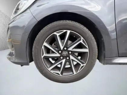 Photo 8 Toyota Yaris 120 VVT-i Design