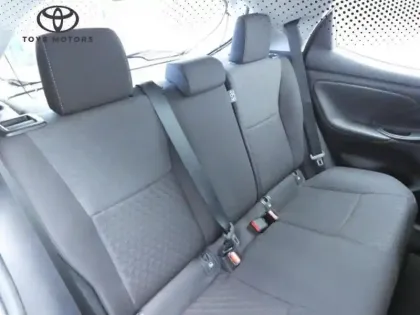 Photo 13 Toyota Yaris Hybride 116h Dynamic