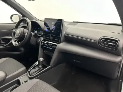 Photo 18 Toyota Yaris Hybride 1.5 HYBRID 130H DESIGN / PACK CARGO