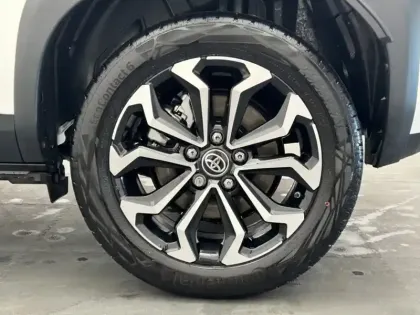 Photo 16 Toyota Yaris Hybride 1.5 HYBRID 130H DESIGN / PACK CARGO