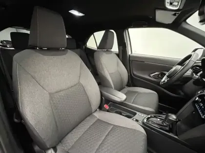 Photo 19 Toyota Yaris Hybride 1.5 HYBRID 130H DESIGN / PACK CARGO