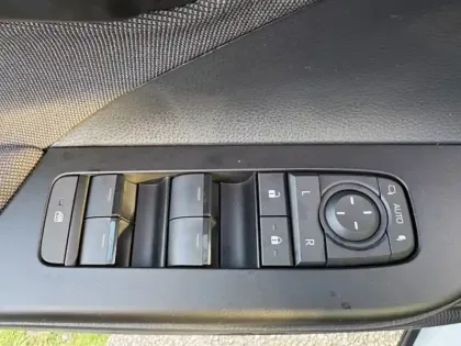 Photo 9 Toyota C-HR Gén. II Ph1 Graphic 5