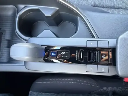 Photo 12 Toyota C-HR Gén. II Ph1 Graphic 5