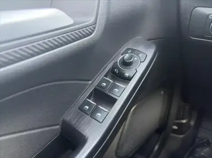 Photo 5 Ford Kuga Gén. III Ph2 ST-Line 5