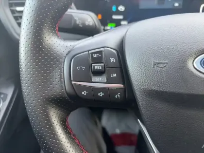 Photo 16 Ford Kuga Gén. III Ph2 ST-Line 5