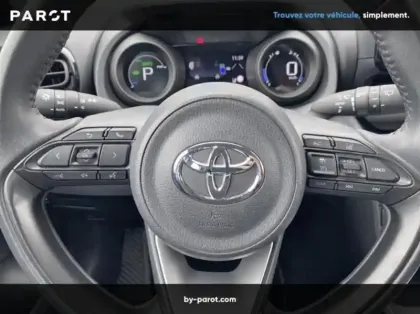 Photo 20 Toyota Yaris 116h Dynamic MY22