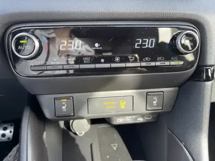 Photo 10 Toyota Yaris Hybride 130h GR SPORT