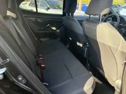 Photo 17 Toyota Yaris Hybride 1.5 HYBRID 130H DESIGN AUTO 2WD