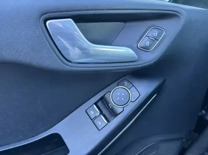 Photo 5 Ford Fiesta 1.0 EcoBoost 100ch Stop&Start Titanium 5p