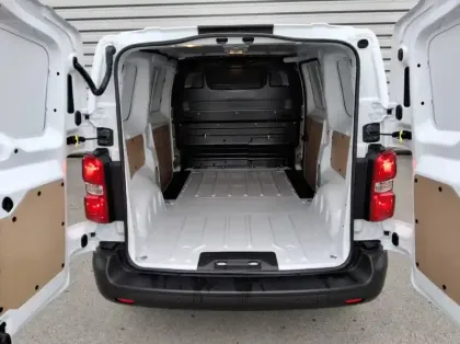 Photo 9 Peugeot Expert Fourgon Nouveau FGN M BLUEHDI 120 S&S BVM6