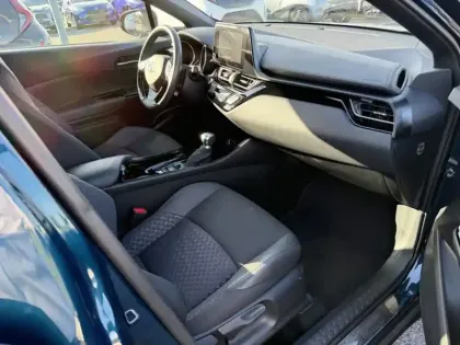 Photo 14 Toyota C-HR 1.8 Hybride 122 Design