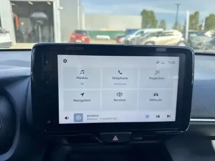 Photo 18 Toyota Yaris Hybride 116h Design pack