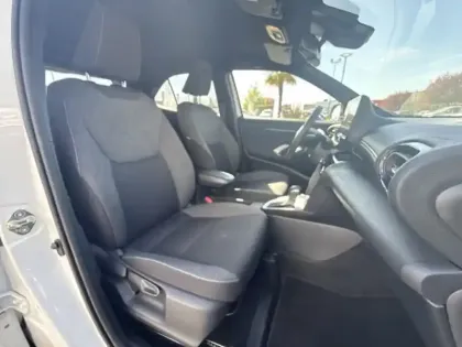 Photo 11 Toyota Yaris Hybride 116h Design pack