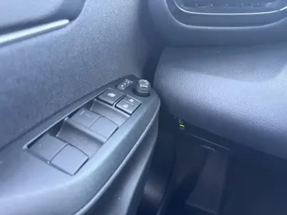 Photo 17 Toyota Yaris Hybride 116h Design pack