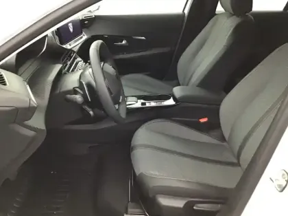 Photo 10 Peugeot 208 Nouvelle Hybrid 136 e-DCS6 Allure