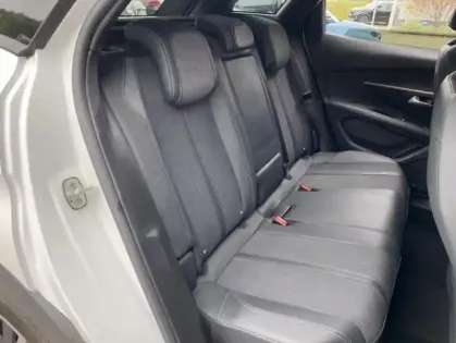 Photo 26 Peugeot 3008 II PureTech 130 S&S EAT8 Allure