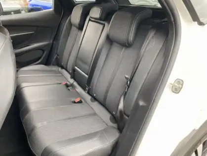 Photo 17 Peugeot 3008 II PureTech 130 S&S EAT8 Allure