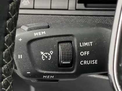 Photo 15 Peugeot 3008 II PureTech 130 S&S EAT8 Allure