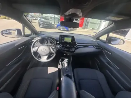 Photo 10 Toyota C-HR 122h Dynamic Business