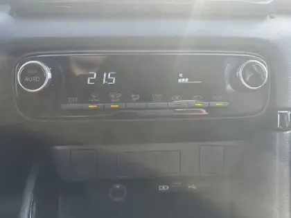 Photo 20 Toyota Yaris Hybride 116h Design