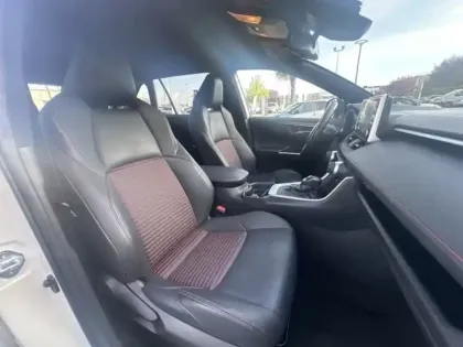 Photo 14 Toyota Rav4 Gén. V Ph1 Design Business 5