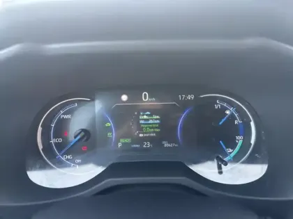 Photo 24 Toyota Rav4 Gén. V Ph1 Design Business 5