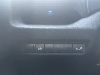 Photo 23 Toyota Rav4 Gén. V Ph1 Design Business 5