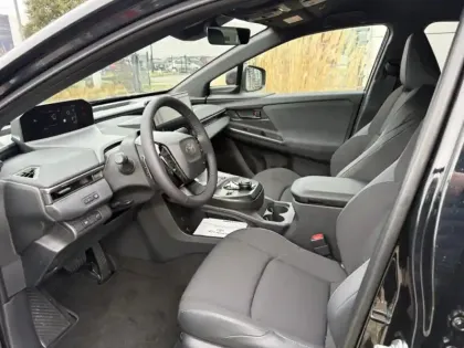 Photo 6 Toyota C-HR Design Grande Autonomie 77 kWh 224ch +