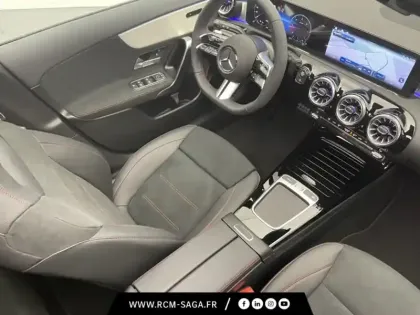 Photo 20 Mercedes Classe A 200 d AMG Line