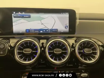 Photo 11 Mercedes Classe A 200 d AMG Line