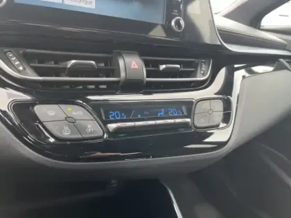 Photo 14 Toyota C-HR 122h Edition