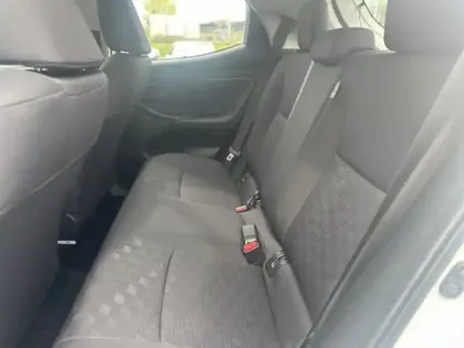 Photo 17 Toyota Yaris Hybride 116h Dynamic