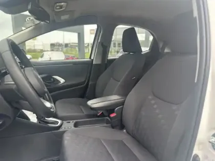 Photo 16 Toyota Yaris Hybride 116h Dynamic