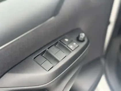 Photo 7 Toyota Yaris Hybride 116h Dynamic