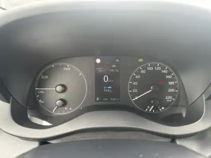 Photo 13 Toyota Yaris Hybride 116h Dynamic