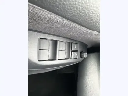 Photo 11 Toyota Yaris Hybride 116h Dynamic