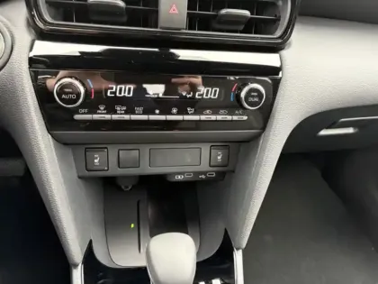 Photo 6 Toyota Yaris Hybride 1.5 HYBRID 130H TRAIL AUTO 2WD T