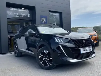 Photo 21 Peugeot 2008 II BLUEHDI 110 S&S GT