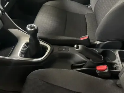 Photo 12 Toyota Yaris 70 VVT-i Design NG VVT I MY22