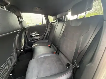 Photo 21 Mercedes GLA 180 AMG Line