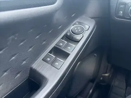 Photo 5 Ford Kuga Gén. III Ph1 ST-Line X 5